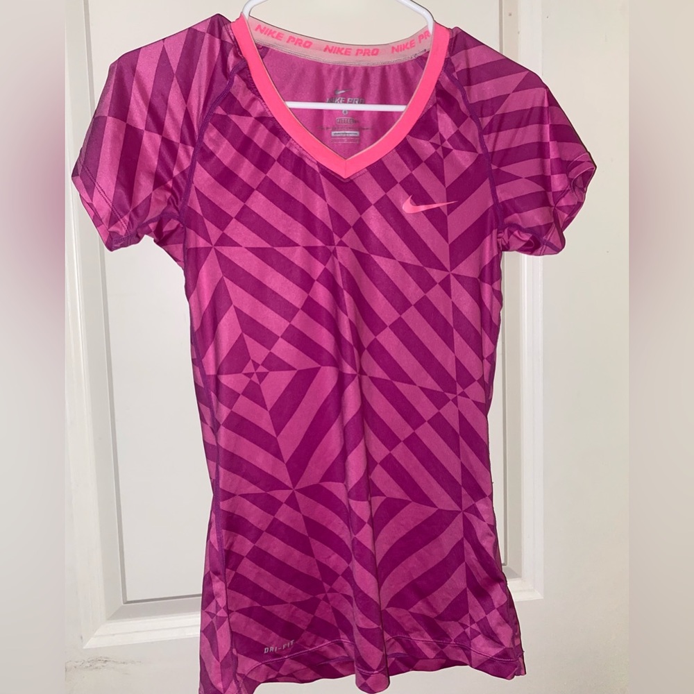 NIKE PRO t shirt